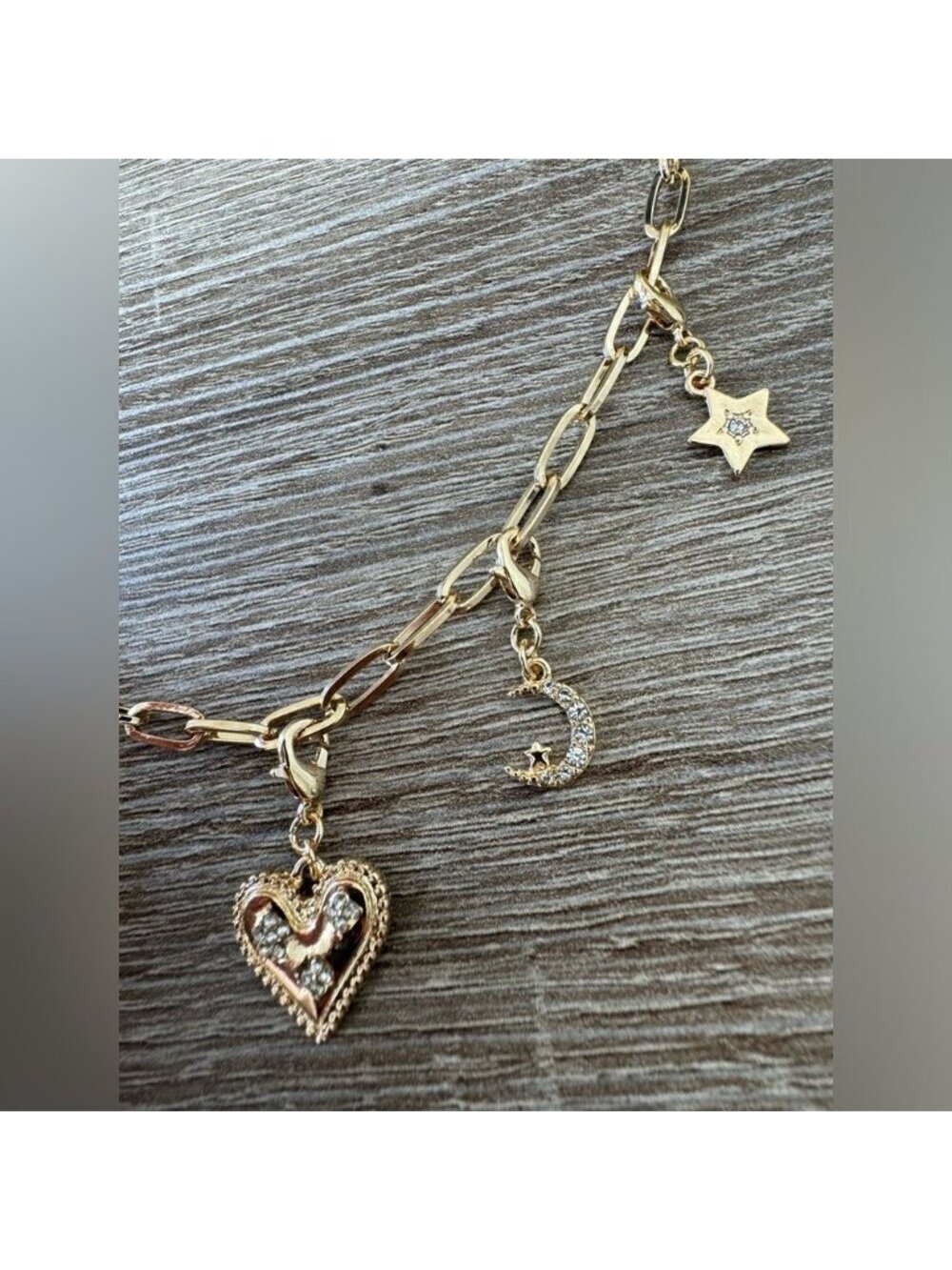Bohemianā
necklaceā
A1054 - Picture 5 of 6